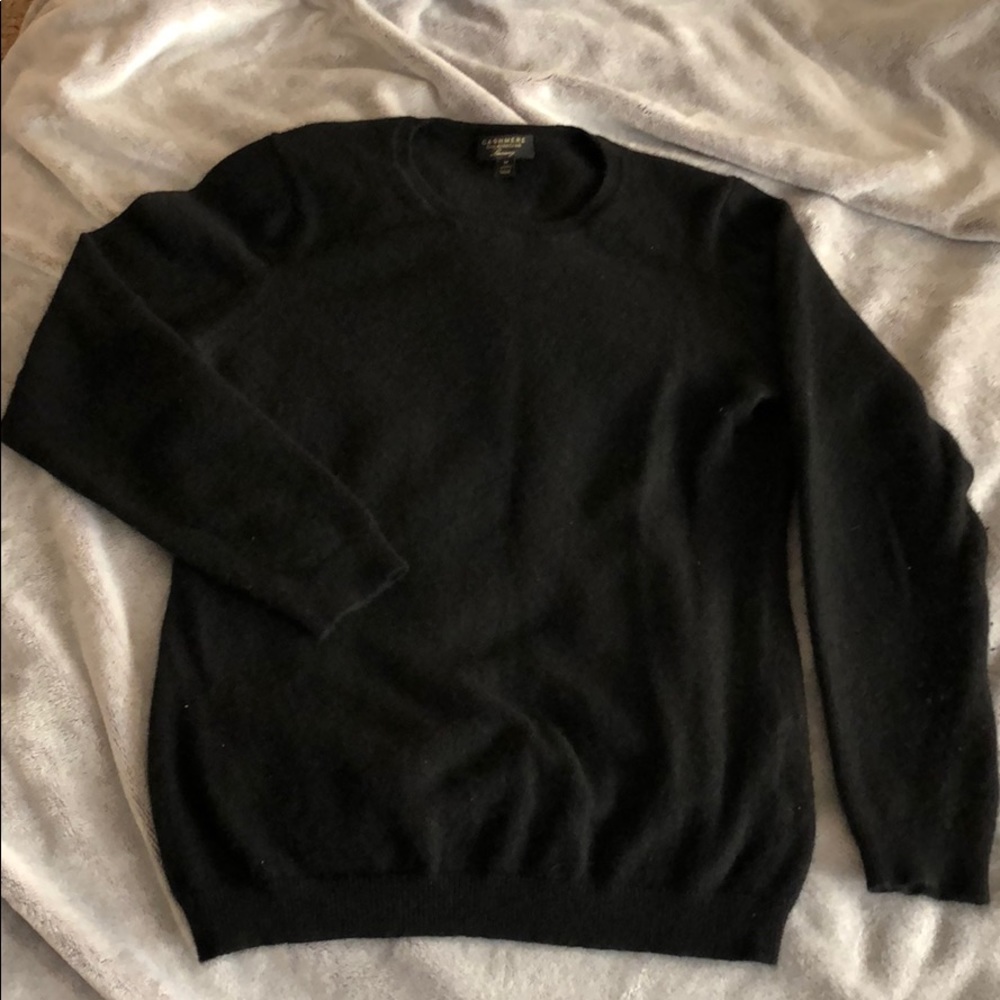 Solid black cashmere crew sweater